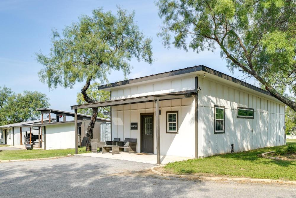 Legacy Ranch Escape Game Room and Lake Access